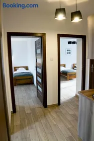 Leo House - Image 3