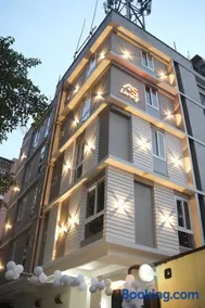 AS Living Guest House - A boutique stay near Apollo Hospital, City Center Mall, PhysicsWallah, Allen, SPM - Image 2