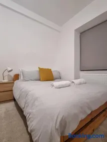 Wembley Stadium Luxury Apartment - Image 4