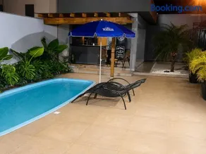Espaço Domus lazer com piscina e churrasqueira em Arapongas - Image 3