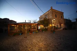 Pyrgos Houses and Restaurant - Image 4