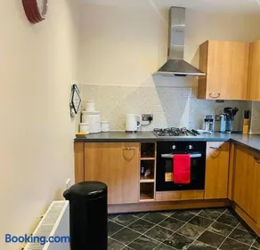 Cakemuir Detached House, 3 Bed, Free parking &Private Garden - Image 3