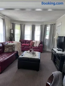Eden's Cozy Oasis - Image 1