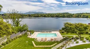 Luxury Villa, swimming pool, private beach, sleeps 8, By Guestaly - Image 1
