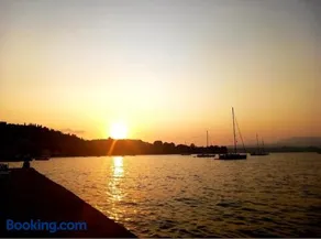 Remezzo Luxury Apartments - Image 4