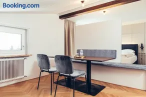 Hotel Dermuth Klagenfurt - Image 4