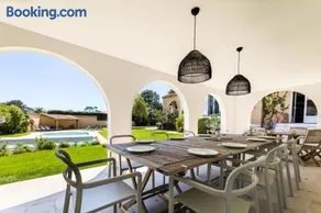 HACIENDA KEYWEEK Large Family Villa with Pool Garden Sauna in Anglet - Image 1