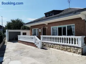 Casa en el centro de Bezana - Image 1