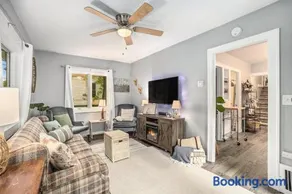 Little Barn Cottage - 3br home with hot tub - Image 2