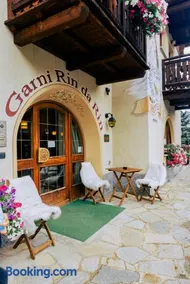 Hotel Garni Rin Da Rin - Image 2