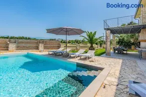 Amazing Villa Ele - Image 4