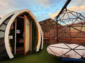 Beehouse TinyGreen Jacuzzi Opcional - Image 1