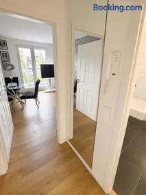 Bonner Boutique Studio Balkon Garage u Lift - Image 1