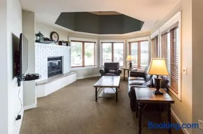 Bay Colony- Unit 764 - Lower - Image 1