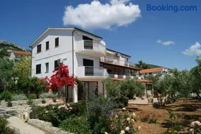 Apartmani Braco Caratan - Image 1
