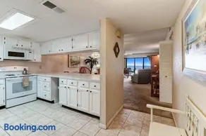 303 Atlantis condo - Image 5