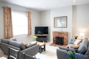Symonds House, Stowlangtoft Estate - Image 2