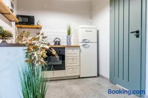 Ostoja Lemany - domki na Kaszubach, sauna, balia-jacuzzi, plac zabaw, tyrolka , dwa boiska, miejsce na ognisko, grill gazowy - Image 1