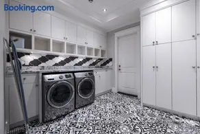 Private Room in Richmond - Image 2