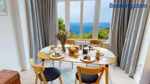 WOODY BAY FALLING WATER 2 Bedrooms - Image 3
