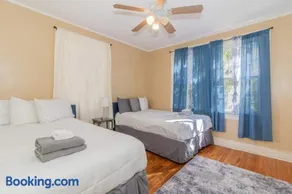 Downtown Mins to Lakebottom Park-Our Midtown Nook - Image 2