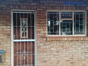Kettle Guest Lodge Rustenburg - Image 3