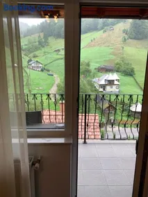 Pensiune Restaurant Piatra Craiului - Image 4