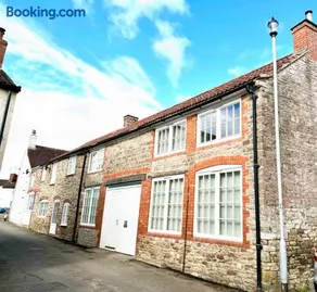 The Old BlackSmiths -5 min from M5, J14 - Image 2