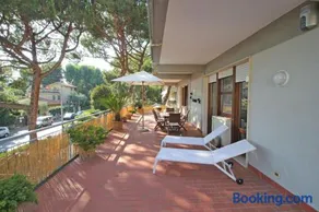 Villa mit Garten und Terrasse | Panoramablick - Image 3