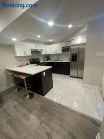 CozyHaven A private entrance, comfy basement apartment in Mississauga with free parking Conveniently located with easy access to the airport downtown Toronto major malls and highways for a seamless stay - Image 1