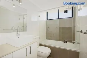 St Tropez Apartment 43 - Image 2