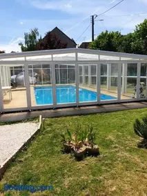 Magnifique jardin avec piscine - Image 1
