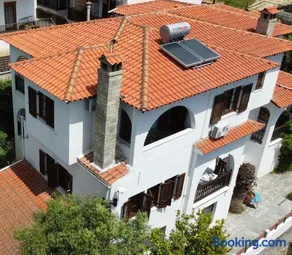 Villa Elizabeth Apartments - Image 2