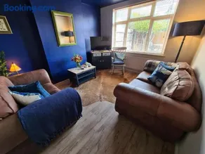 Rumer Hill House a unique boutique styled place to stay in Cannock close to A5 the McArthur Glen outlet - Image 5