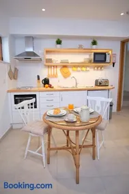 Casinha 23 - Image 1