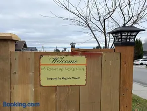 A Room of One's Own-A perfect getaway by the sea in North Nanaimo - Image 2
