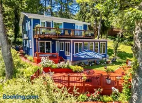 4 Bedroom 2 Bathroom Lake Heaven with 50ft lakefront on Honeoye lake - Image 1