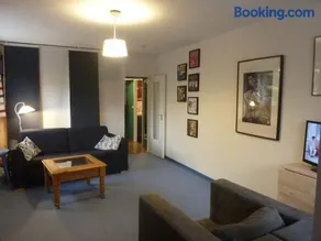 Zentrum Volksdorf 350m zur U-Bahn! Sehr gute Lage schickes Apartment - Image 1