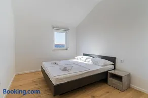 ISLAND DELUXE APARTMENT - Image 1