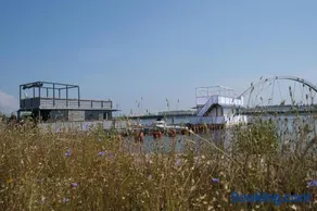 Unique floating retreat Sleeps 4 - Image 2