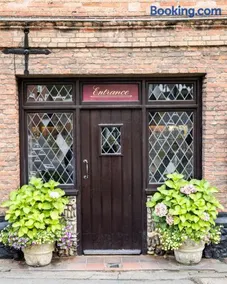 The Red Lion Eaton - Image 1