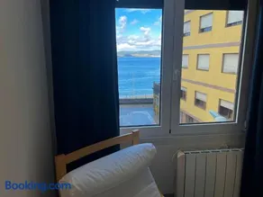 Apartamento Primera Línea de Playa Bueu - Image 5
