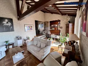 Grande maison en pierre à la campagne, belle vue - Image 2