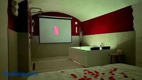 "L'écrin d'amour" - Suite, Spa & Double pommeau - Image 2