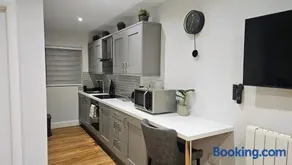 Taylors Lodge - Image 1
