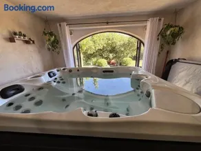 Les Coustelines Piscine privée et Jacuzzi - Image 1