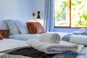 Bed On Boucher - Image 4