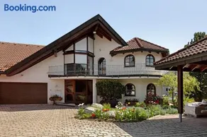 Haus Ella - Image 1