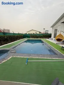 oliv Faram house - Image 5