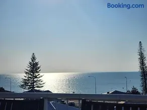 Coastal Comfort Walk to Beach - Image 3